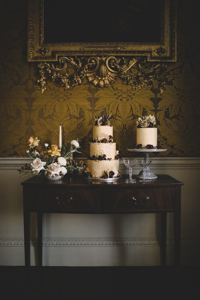 St Giles House Dorset, cakes by Lucie Bennett, Flowers Loulabel Florals