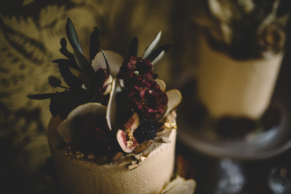 St Giles House Dorset, cakes by Lucie Bennett, Flowers Loulabel Florals