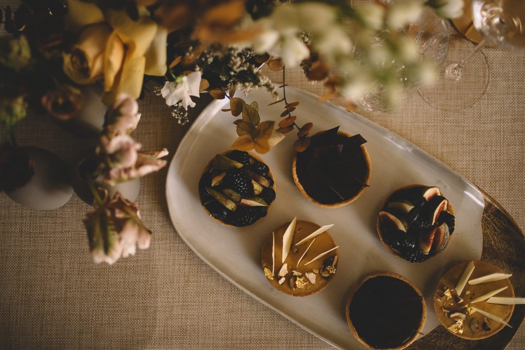 St Giles House Dorset, cakes by Lucie Bennett, Flowers Loulabel Florals